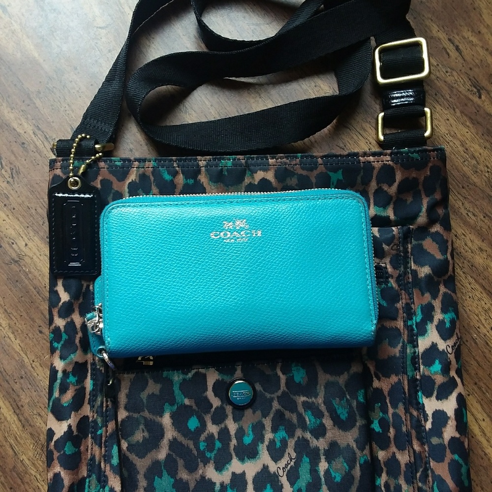 Coach purse wallet and wristlet
